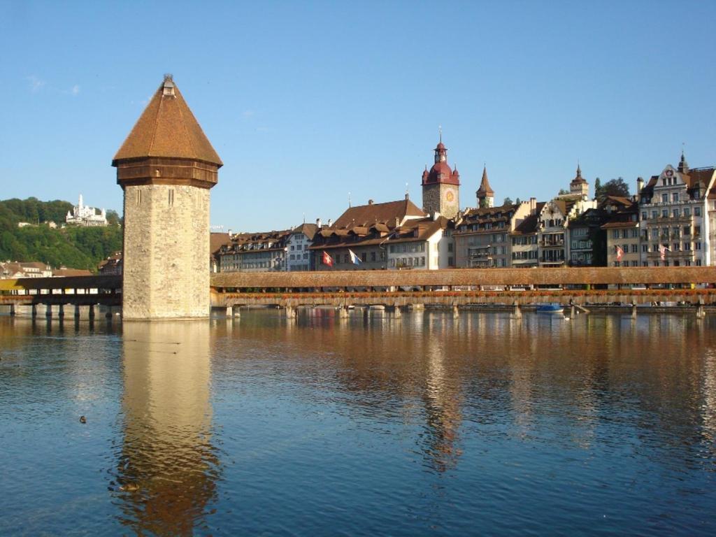 Hostel Lion Lodge Luzern Exterior photo