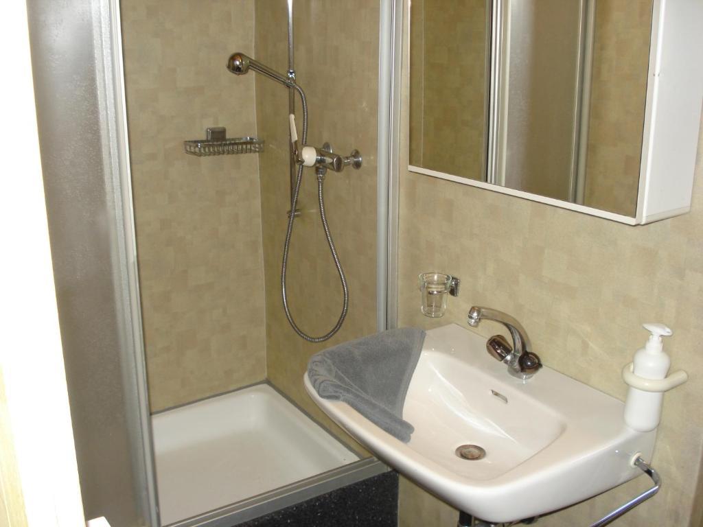 Hostel Lion Lodge Luzern Room photo